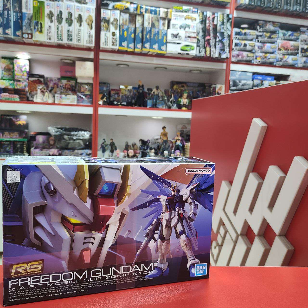 ZGMF-X10A FREEDOM GUNDAM Gunpla Rg Véritable Grade Gundam Seed 1/144